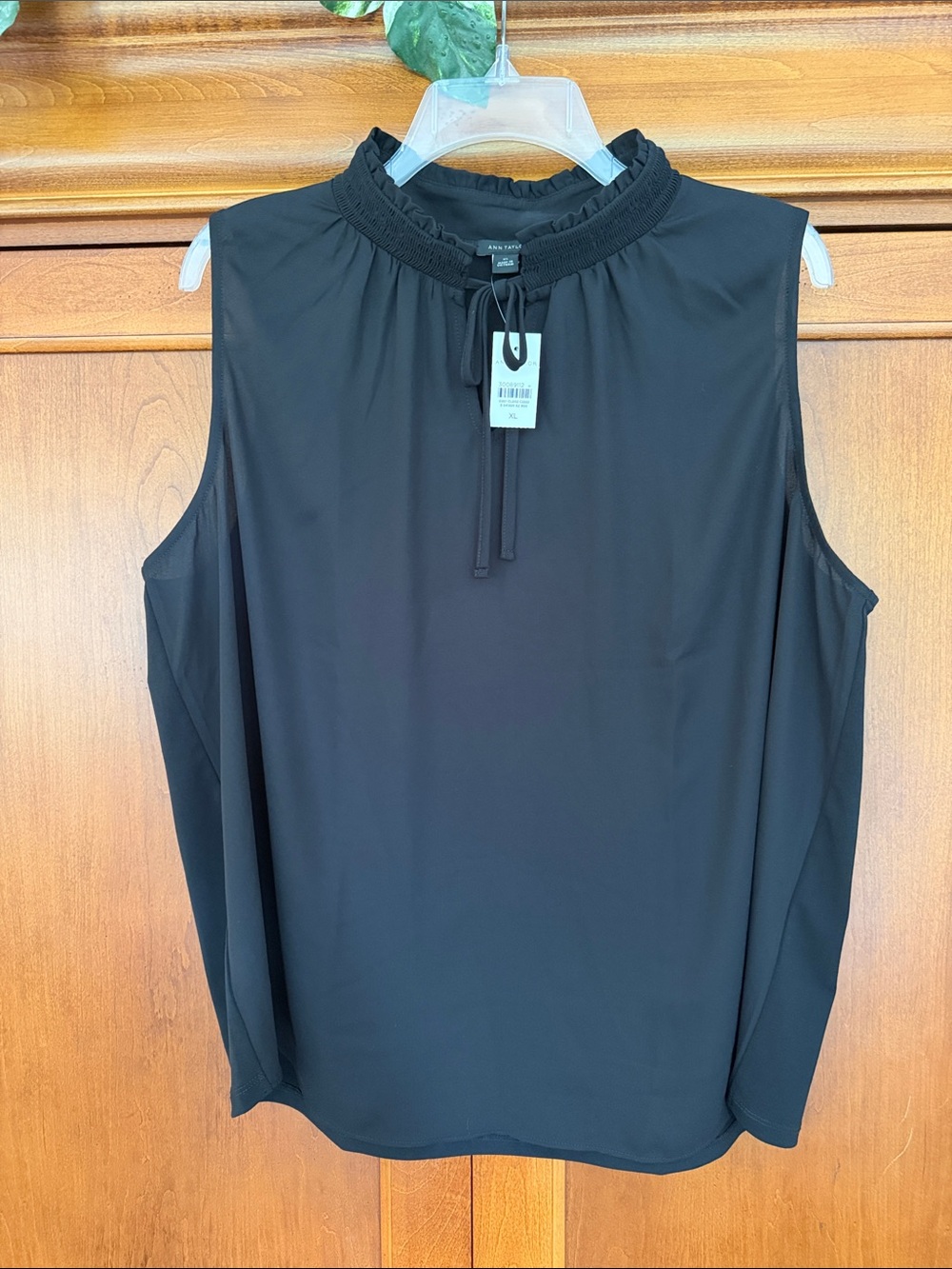 Ann Taylor Black Sleeveless Ruffle Tie Neck Blouse size XL